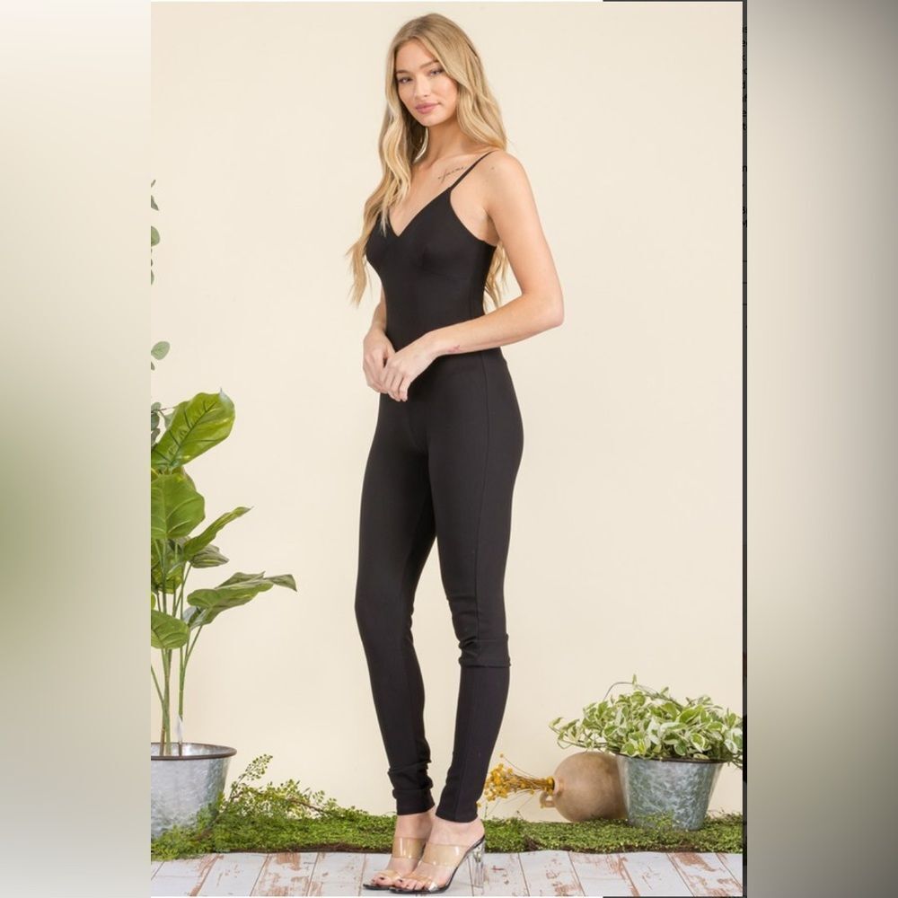 Yelete Black Skinny Leg Jumpsuit Size L NWT